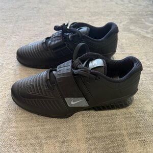 NIKE Weighlifting Shoes